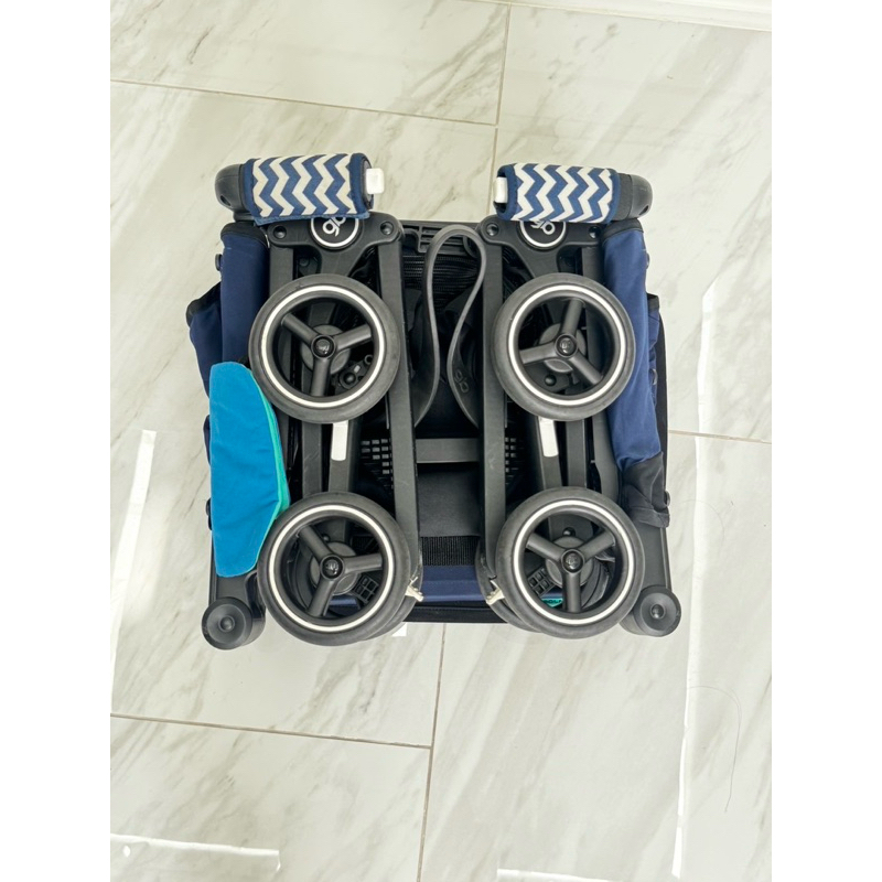 รถเข็น GB Pockit สีน้ำเงิน