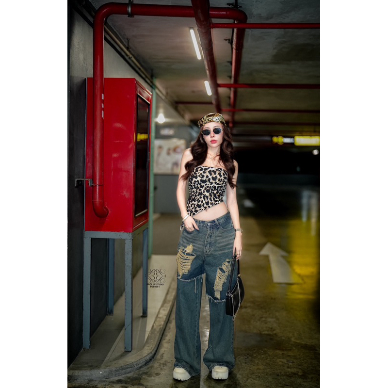 8161 กางเกงยีนส์ทรงกระบอก ตัดแต่งผ้ายีนส์2ชั้นแต่งขาดๆเซอร์ๆ เท่ๆ - รูปที่ 4