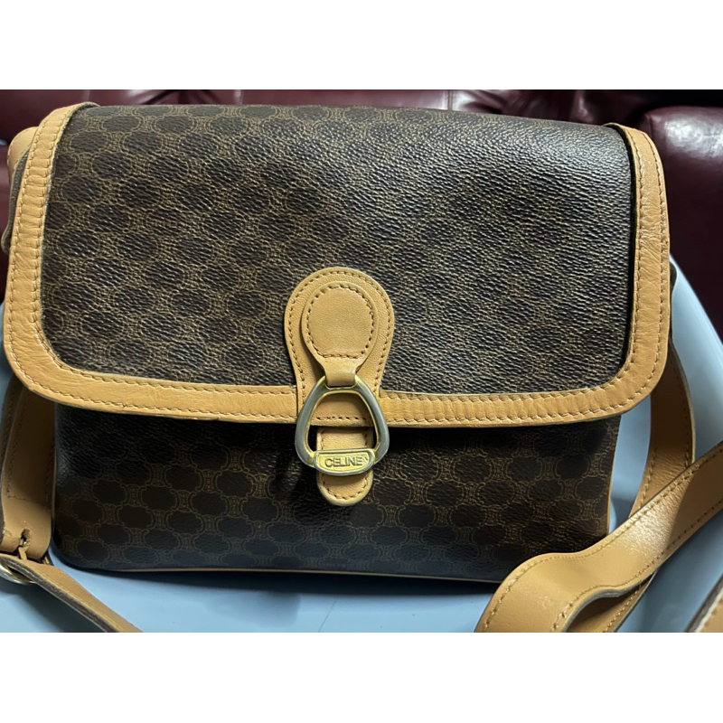 กระเป๋าแบรนด์เนมแท้ CELINE ซีลีน มือสองสวยๆ เลยค่ะ