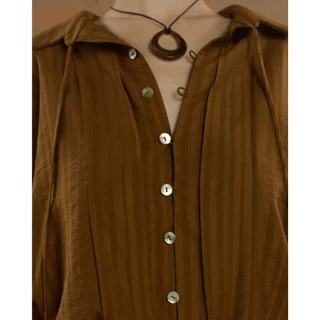 STUDIO UNKNOWN - Chloe Boho Shirt เสื้อเชิ้ตแขนยาวตีเกล็ดลำตัว