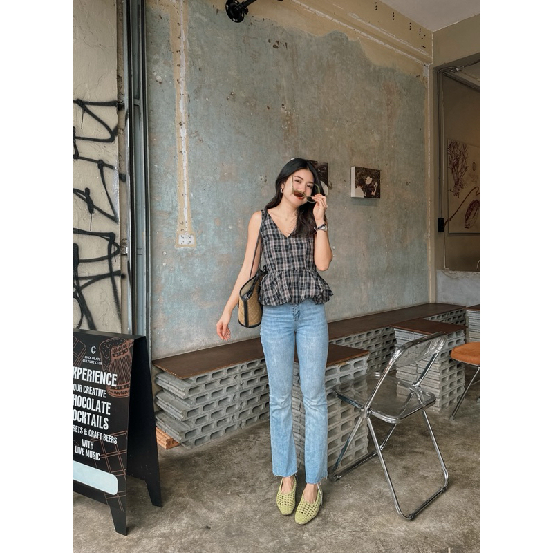 tara scott top เสื้อสายเดี่ยวลายสก็อตทรงบอลลูน : everydaylookk store