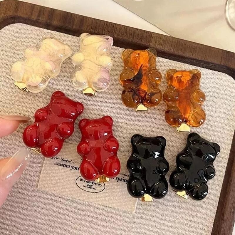 พร้อมส่ง!🇹🇭 ราคา/คู่ กิ๊บหมีจอนนี่แบร์ ขนาดใหญ่ หลากสีสัน ดูเก๋ไก๋สดใส มีลูกเล่น เนื้องานเกาหลี เกรดพรีเมี่ยม คุณภาพดี
