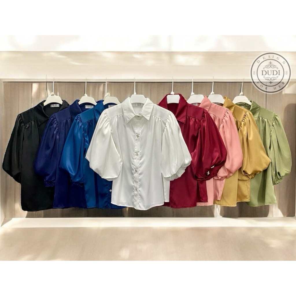 เสื้อเชิ้ตแขนบอลลูนด้านในแขนใส่ซับในเพื่อให้ตัวแขนพองสวยมากยิ่งขึ้นออกแบบตัดเย็บด้วยผ้าซาร่าเกรดพรีเมี่ยมแต่งดีเทลตัดต่อ