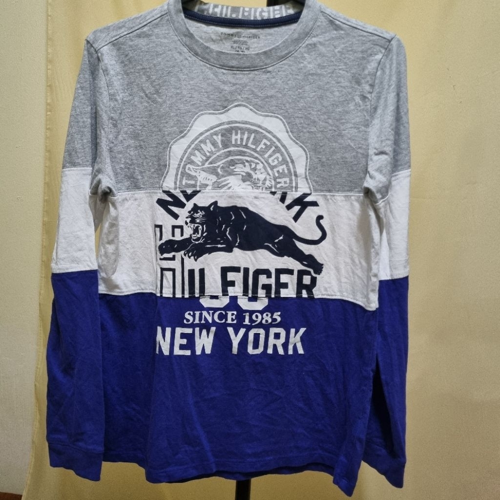 Tommy hilfiger เสื้อคอกลมแขนยาวของแท้ มือสอง สภาพ 90%