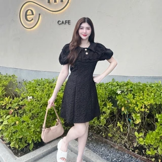 สินค้าพร้อมส่ง เดรสผ้าลัคชู ใส่ออกงาน งานบุญ งานบวช แขนตุ๊กตา คอปก กระดุมมุกแต่งระบายอกผ้าซีฟองพร้อมสายผูกเอว A1969