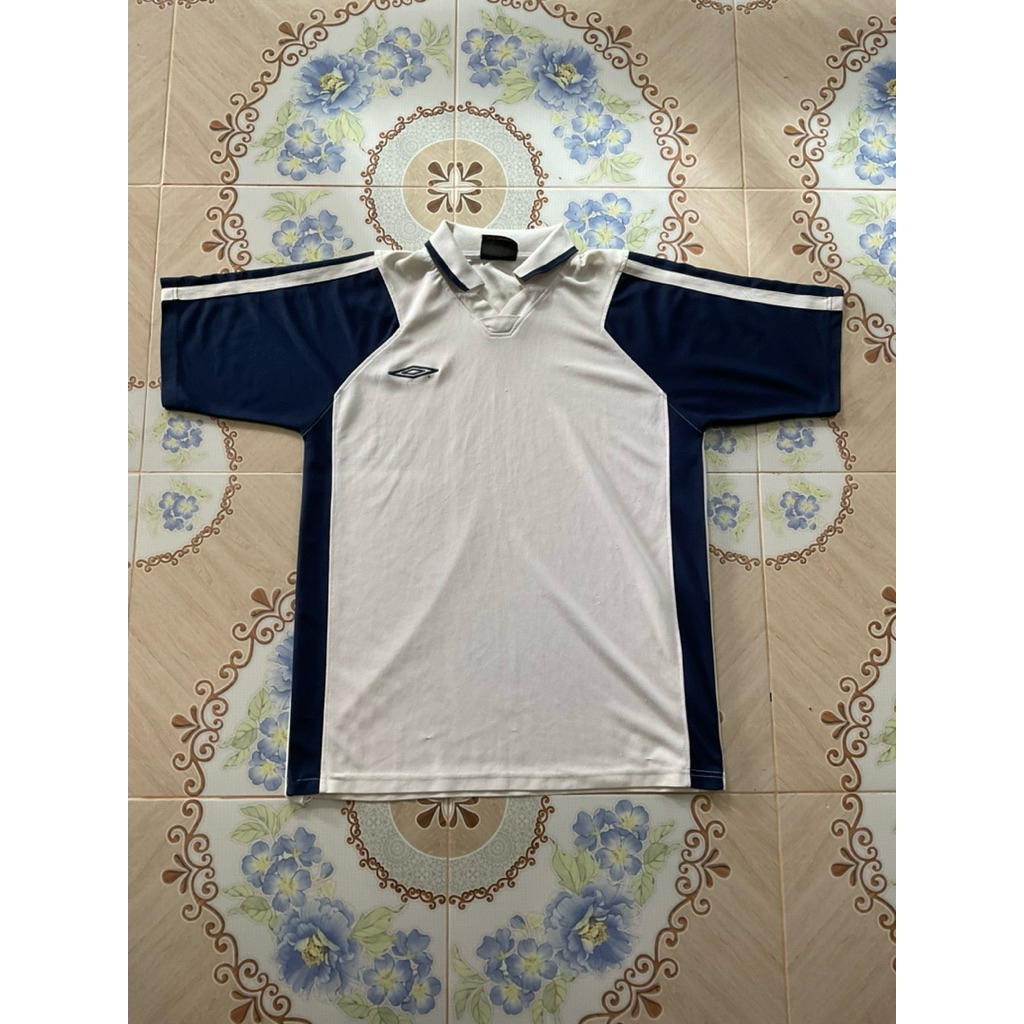 เสื้อคอปก Umbro มือสอง สภาพดี