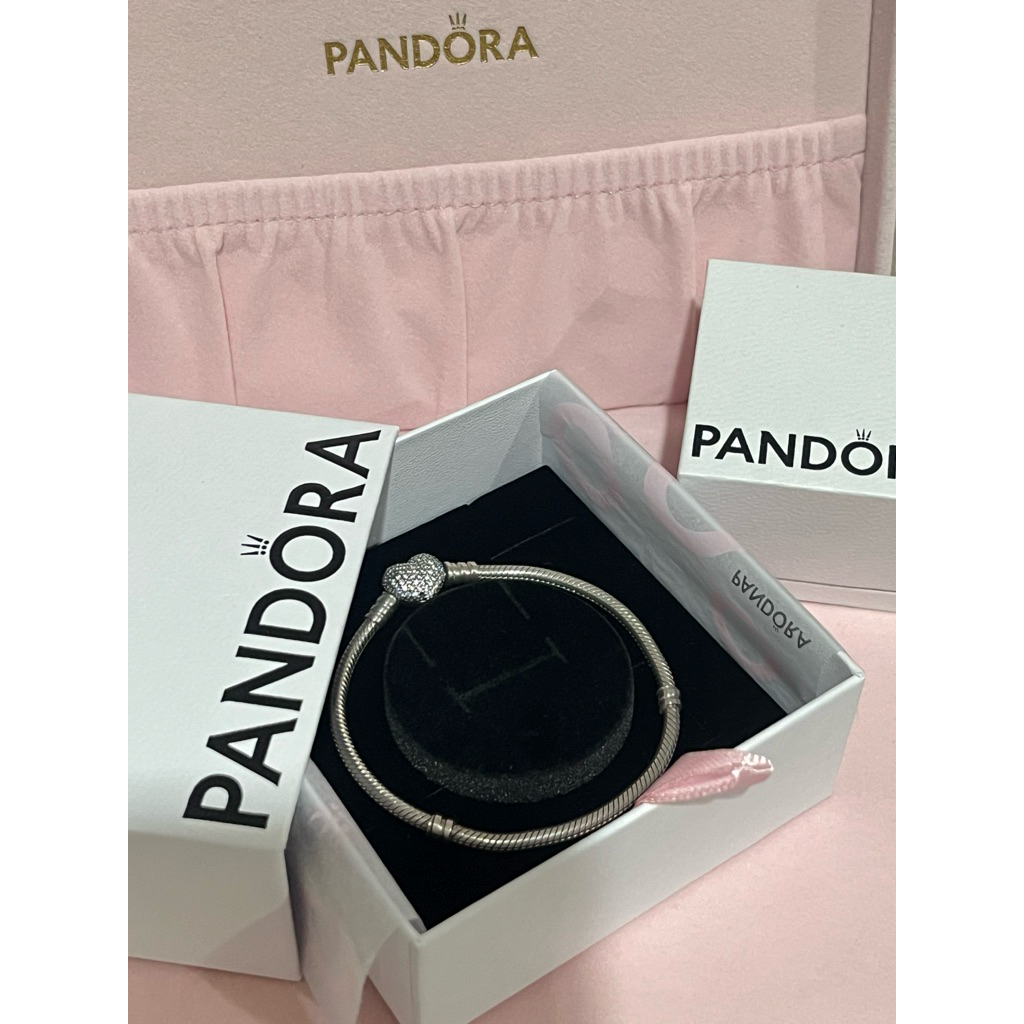 (ส่งต่อ) Pandora Bracelet & Charm มือสอง 💍