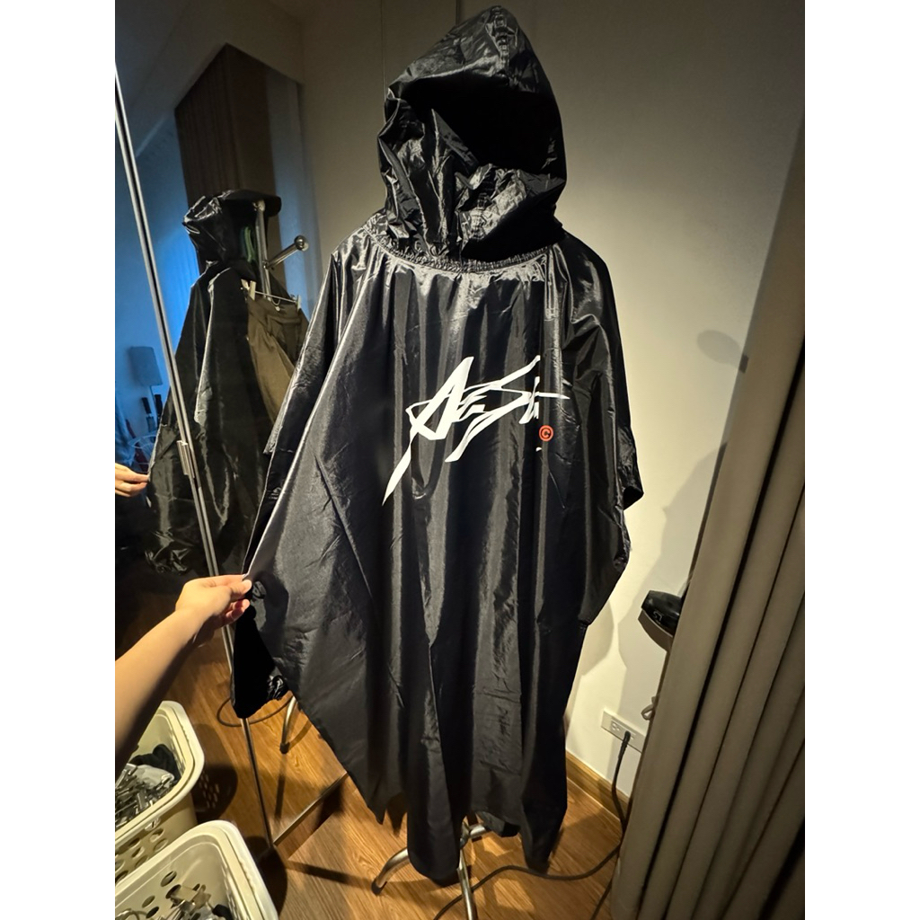 เสื้อกันฝน ของใหม่ แบรนด์เวียดนาม Aa Studio วัสดุดีมาก มี2ลาย