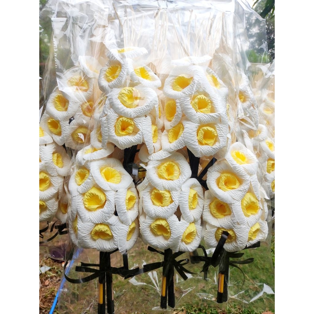 ดอกไม้จันทน์ช่อ 9  เเพ็คละ10 ช่อ ช่อละ 7บาท จัดส่งฟรี