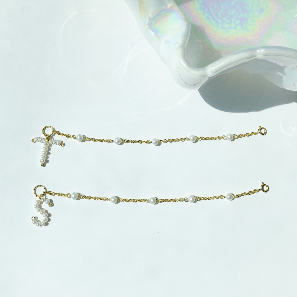 Accsoroot ข้อมือ Bracelet PearlxChain w/Petite Pearl Alphabet