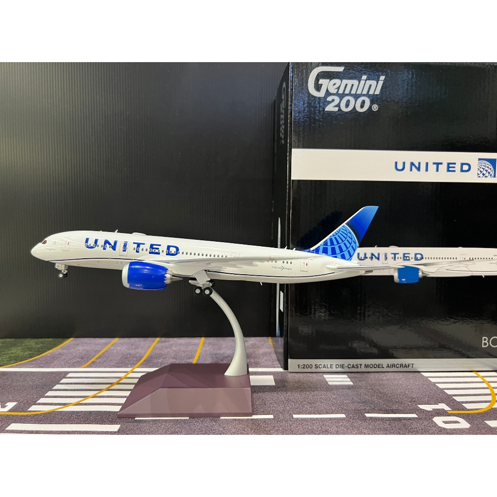 Gemini Jets [G21393] 1:200 United Airlines B787-8 N26902