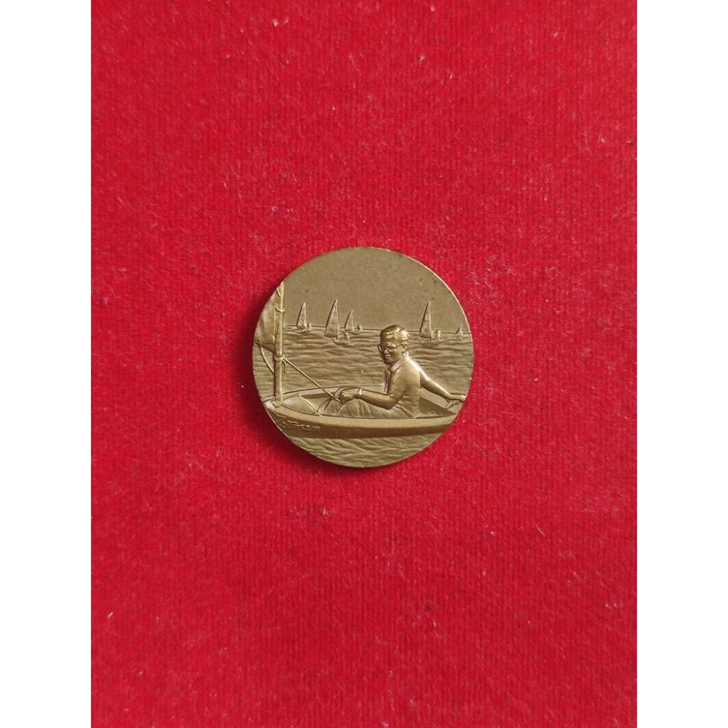 เหรียญในหลวงรัชกาลที่ 9 13 th asian games bangkok น่าเก็บสะสม