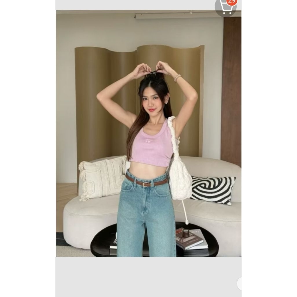 เสื้อกล้ามสีชมพู🌺 แบรนด์nicharis.