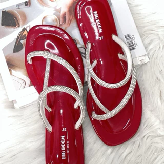 K1รองเท้าแตะคีบเพชรส้นแบน มาใหม่ หนังเงาขับผิว สวยราคาถูก นุ่มใส่สบาย ส่งตรงจากไทย สไตล์วัยรุ่น