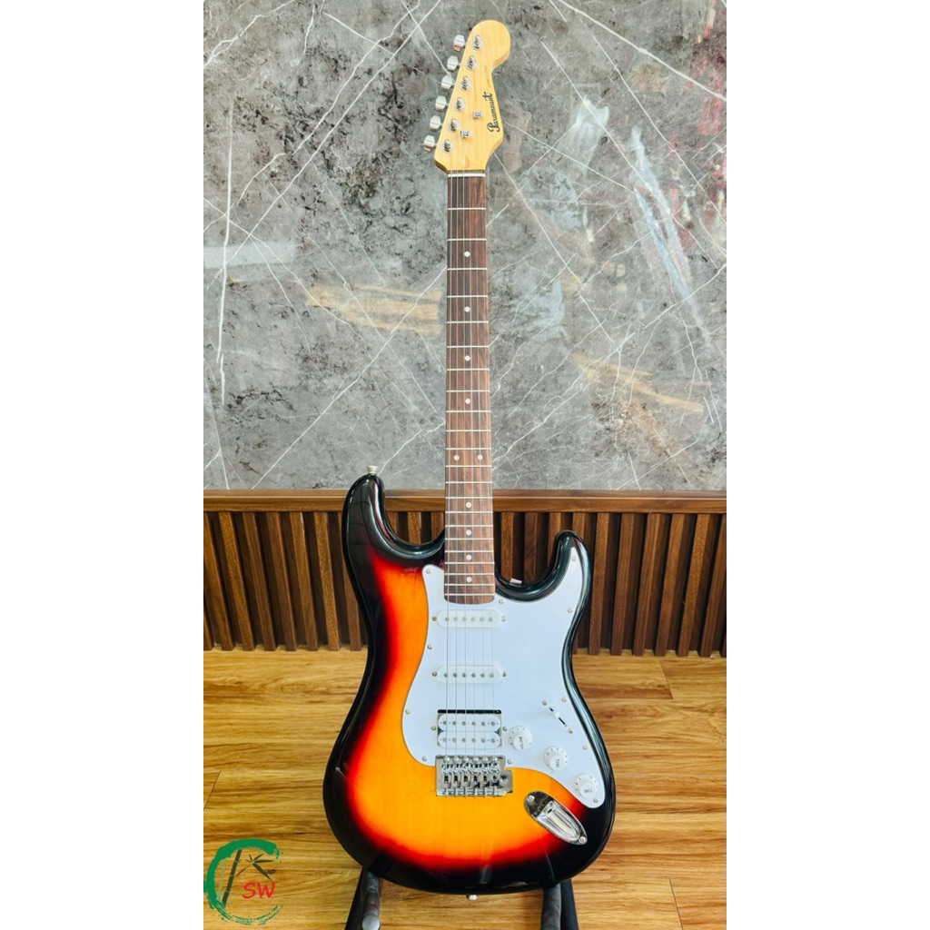 กีต้าร์ไฟฟ้า paramount