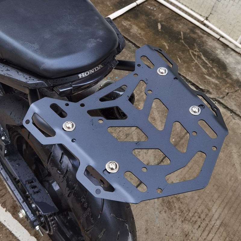 เหมาะสําหรับ Honda CB125R CB150R CB300R CB250R ด้านหลังหางแร็คกล่องท้ายวงเล็บชั้นวางกระเป๋าเดินทาง