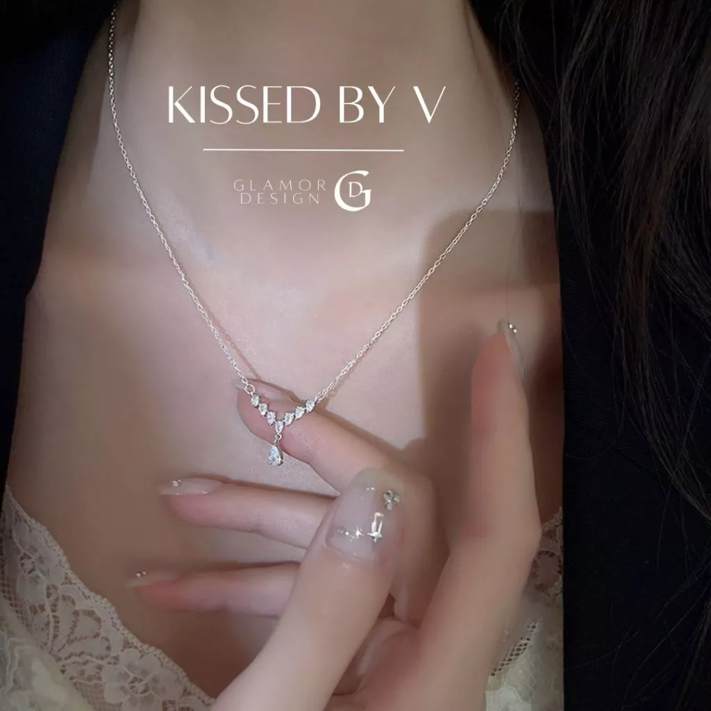 GLAMOR✨สร้อยเงินแท้ Kissed by V เพชรทรงวี จี้เพชรทรงวี เงิน925 ดีไซน์มินิมอล สร้อยแฟชั่นสไตล์เกาหลี