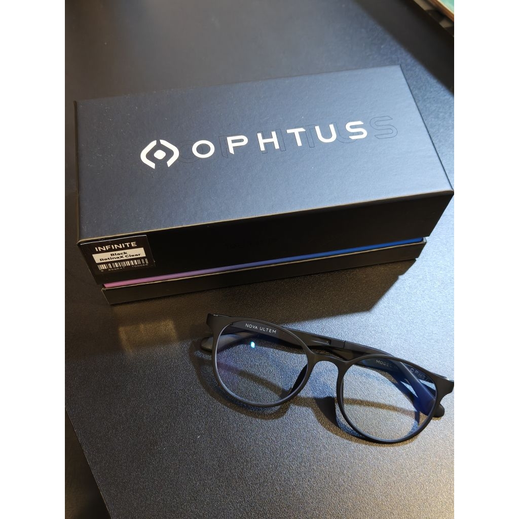 (ส่งต่อ) OPHTUS รุ่น Infinite แว่นกรองแสงสำหรับเกมเมอร์ สินค้าใหม่มาก แทบไม่ได้ใช้เลย อุปกรณ์ครบ