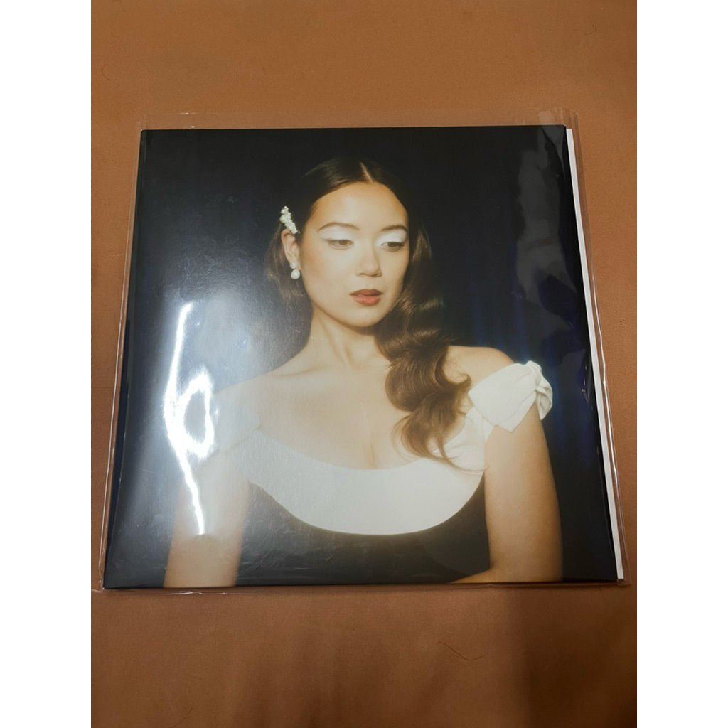 Vinyl Laufey(แผ่นสีนํ้าเงิน)