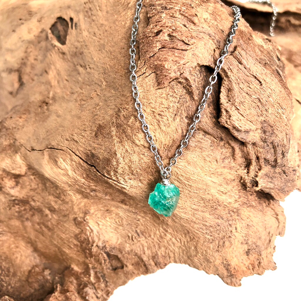 beautiful natural stone apatite handmade necklace✨✨✨