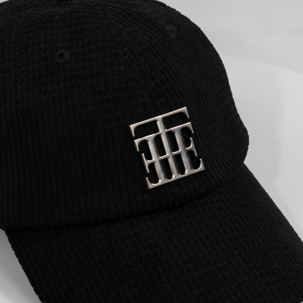 URTHE - หมวกแก๊ป ผ้าลูกฟูก รุ่น CONSEQUENCES METAL LOGO CAP รูปที่ 5