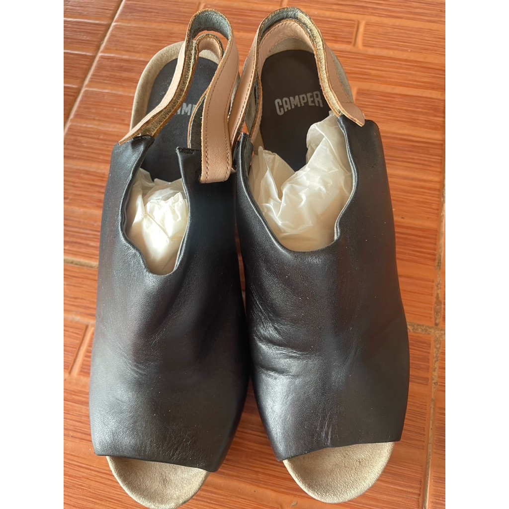 รองเท้า Camper มือสองของแท้