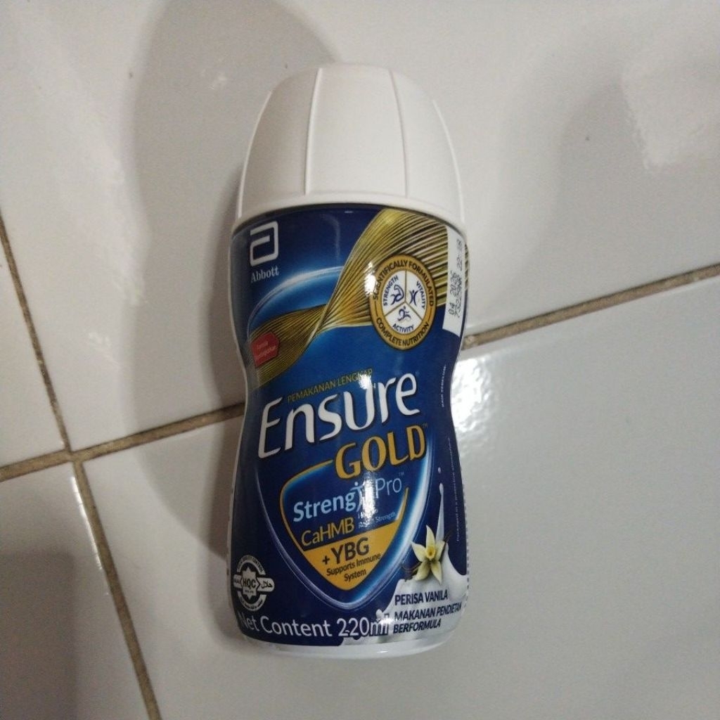 นม ENSURE GOLD พร้อมดื่ม 220มล. รสวานิลลา #ensure #นม #เอนชัวร์