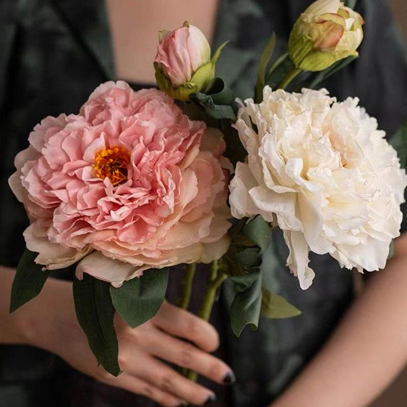 ตกแต่งบ้าน ให้น่าอยู่ (จัดส่งภายใน 24 ชม) ช่อดอกโบตั๋นประดิษฐ์ สไตล์ฝรั่งเศส สําหรับตกแต่งบ้าน ห้องนั่งเล่น โต๊ะทานอาหาร ช่อดอกไม้แห้ง 1 ชิ้น ราคาถูก