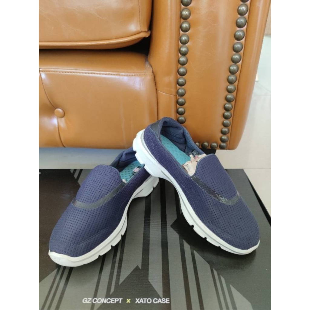 💜รองเท้าผู้หญิงมือ2 Sketchers  (สเก็ตเชอร์) แท้  สีกรมท่า💜รองเท้าเพื่อสุขภาพ สภาพ 85%💜size 37 ความยา