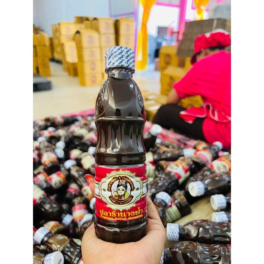 ( 1ลัง 12 ขวด ) ปลาร้านางฟ้า ฝาขาว ขวด 400  ml. นัวร์ เข้มข้น อร่อย สายส้มตำ ยำ ไม่ควรพลาด ราคา ถูกที่สุด ดีลบีเคเค แกลเลอรีภาพที่ 5