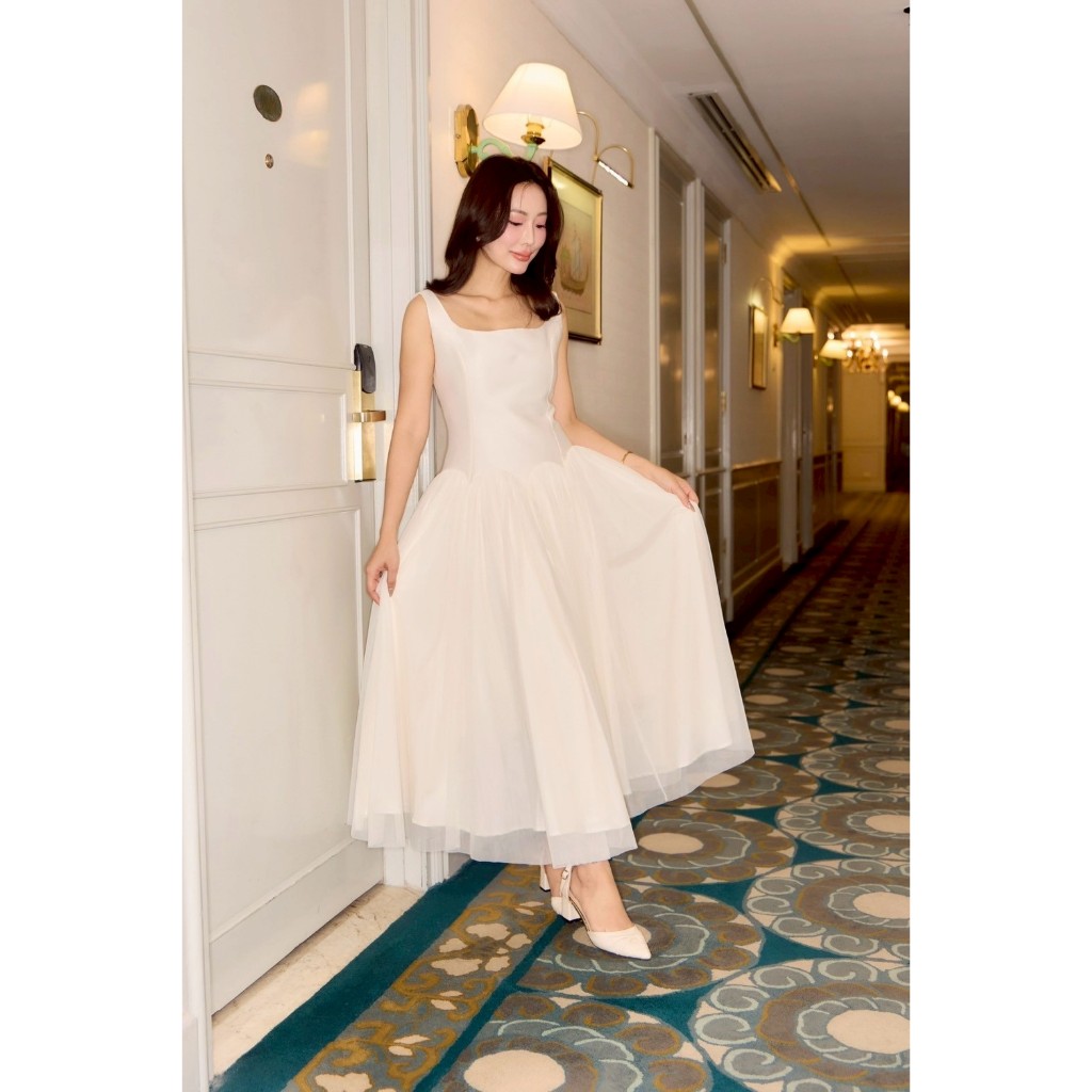 พร้อมส่ง ​Lavender Brunch​ Yuna​ dress ชุดเดรสยาวโทนสีครีม เรียบหรู