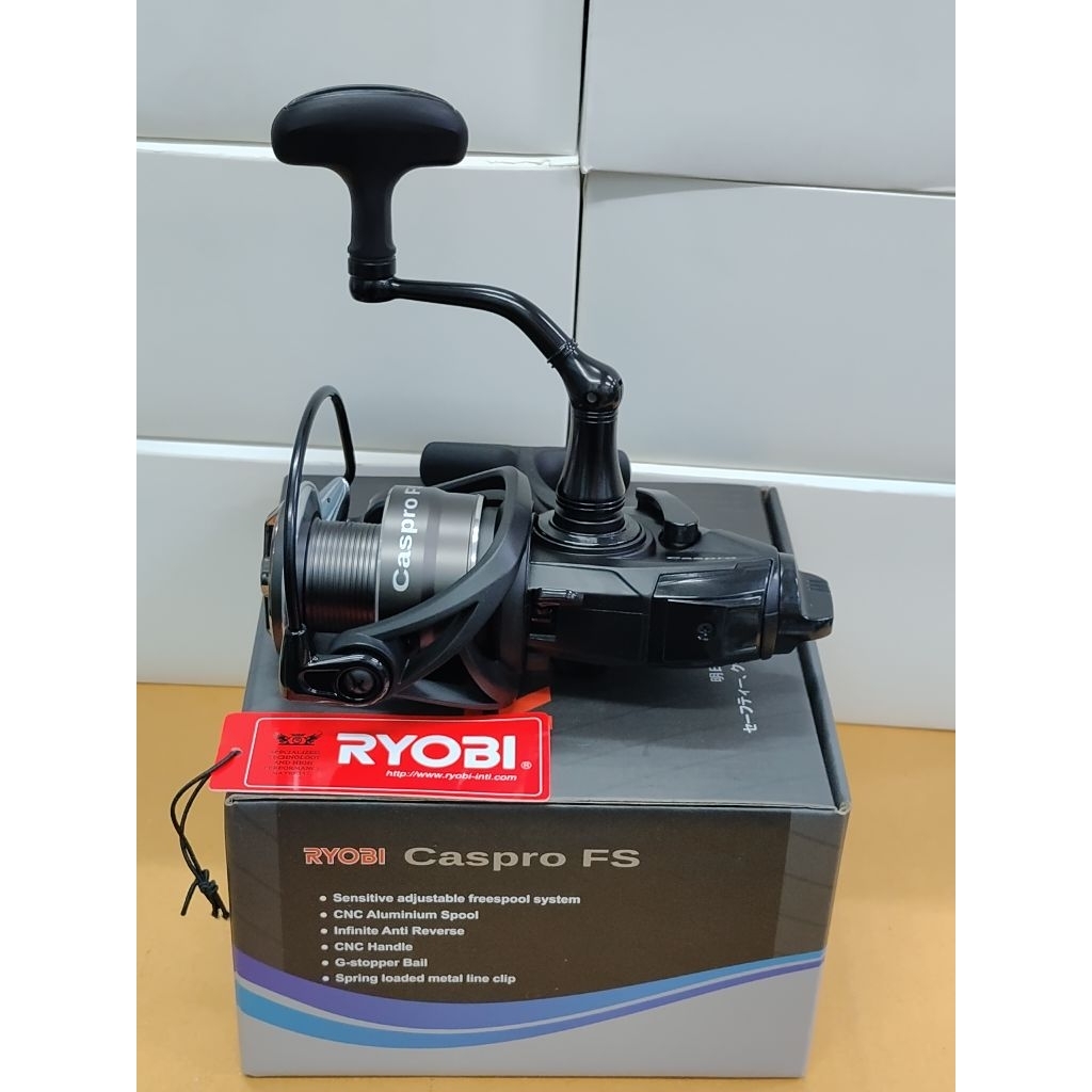 รอก RYOBI รุ่น CASPRO FS 3000  (เบทรันเนอร์)