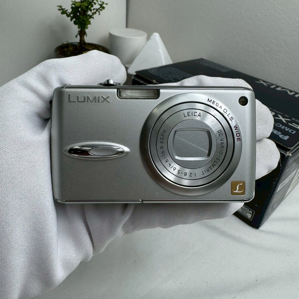 LUMIX FX01 (รุ่นหายากมากๆ)กล่อง