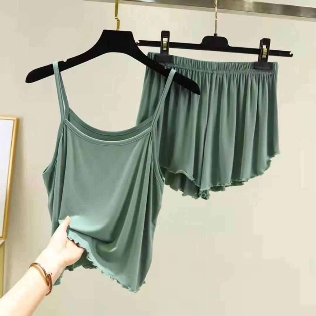 053 SBT ชุดนอนผู้หญิงชุดนอนเซ็กซี่ชุดนอนสายเดี่ยวเซต เสื้อ+กางเกง ผ้าบางสบายนิ่มไม่คืองผิวขาสั้นสายเดี่ยว สินค้าพร้อมส่ง