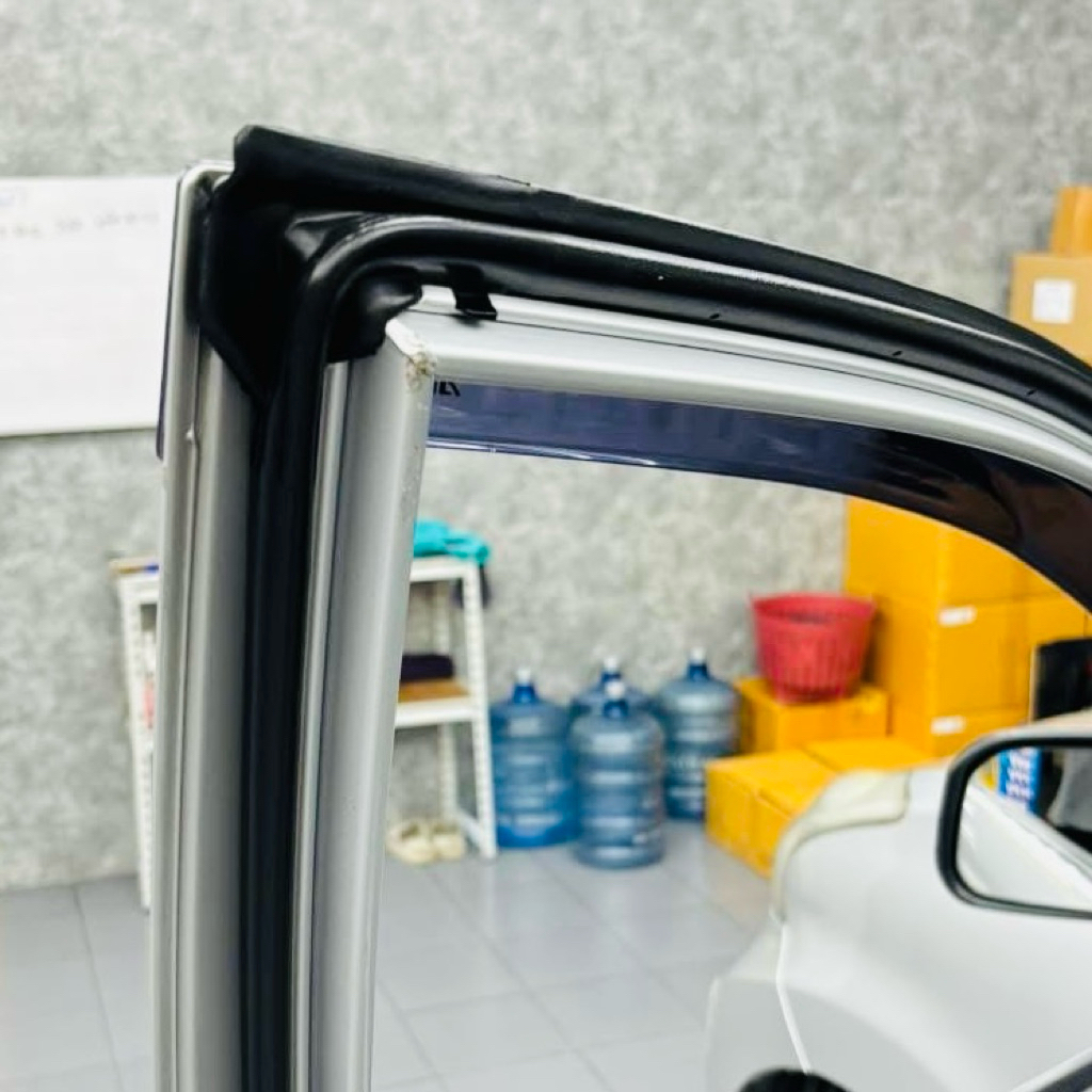 ตกแต่งบ้าน ยางขอบประตู Toyota Avanza (แท้ศูนย์) ส่งด่วน สั่งเลย