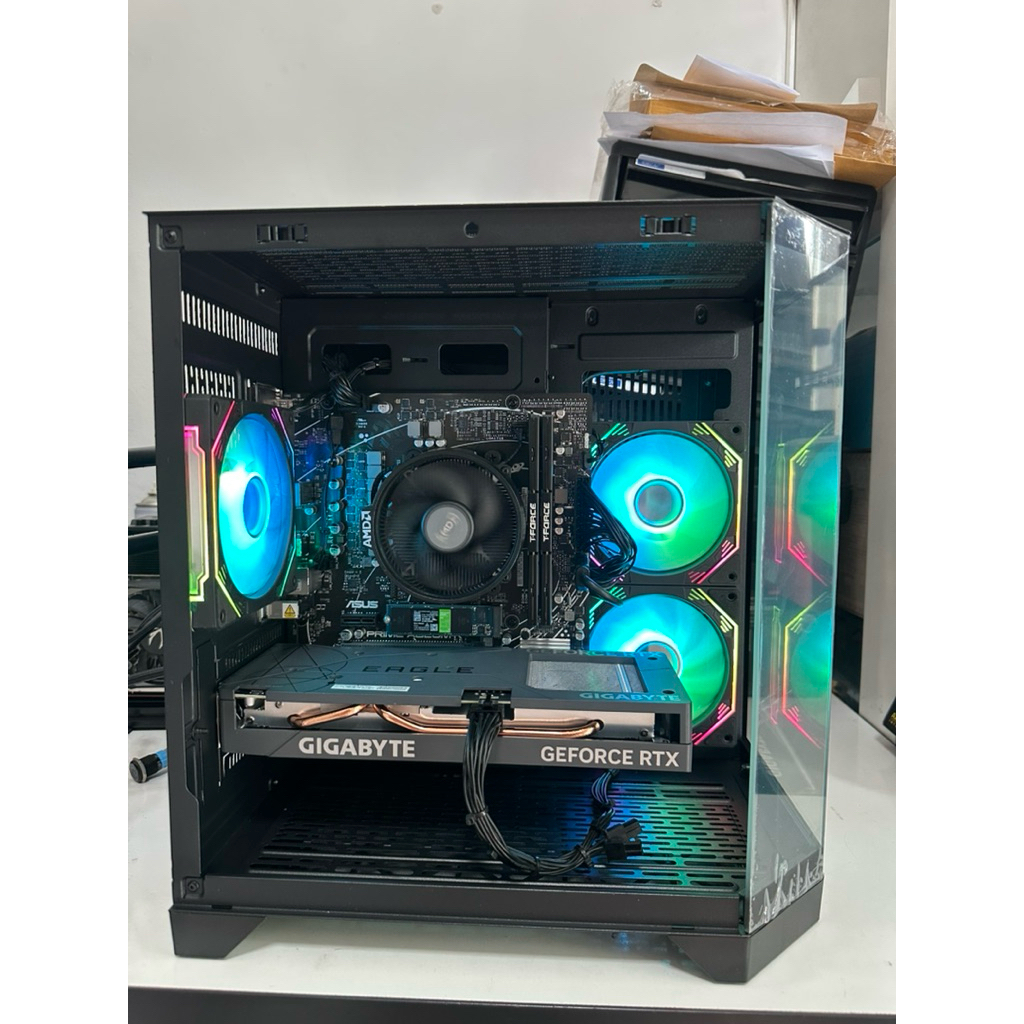 คอม R5 5600 RTX4060 RAM 16