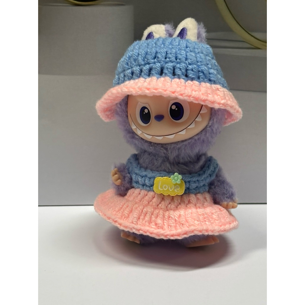 ชุดลาบูบู้ Labubu V4  ชุดLabubu V4 พร้อมส่ง สีสันสดใสถักไหมพรม