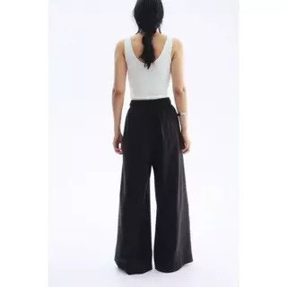 H&M(เอชแอนด์เอ็ม) กางเกงทรงมีเข็มขัดกว้าง Women Wide tie-belt trousers 1290779_2