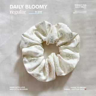 rococo studio | Daily Bloomy Scrunchie ยางรัดผม ลายดอกไม้ floral ꔛ⋆⁺