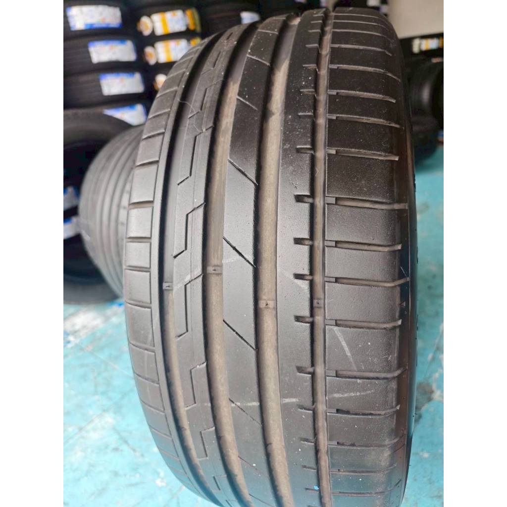 ยางเปอร์เซ็นต์ Giti S2 ขนาด255 45 R20 ปี23  ราคา 923 บาท