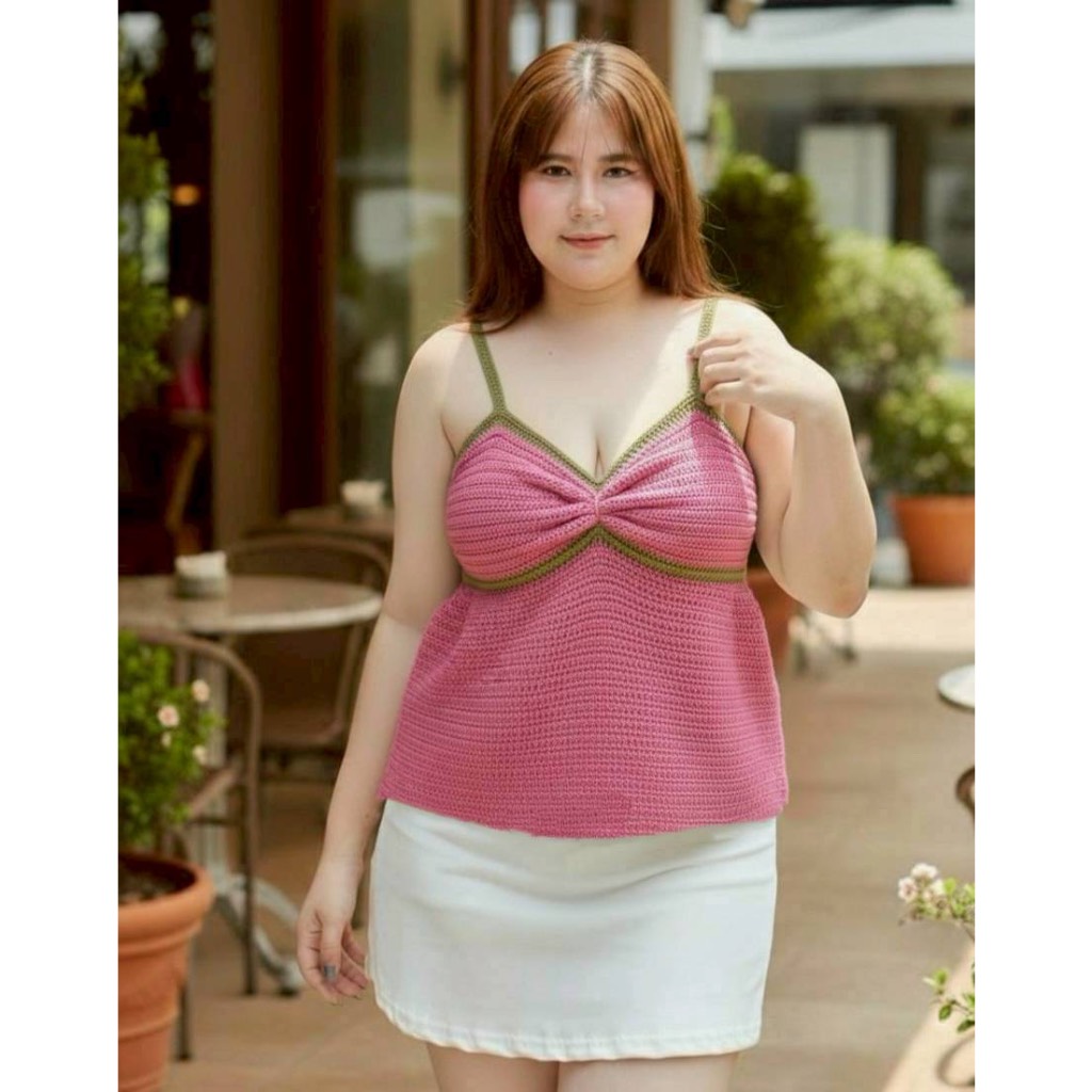 เสื้อสายเดี่ยวแฟชั่น R34 ผ้าไหมพรม ฟรีไซส์  7สี รอบอก 42-52นิ้ว!! เสื้อผ้าสาวอวบ เสื้อผ้าพลัสไซส์