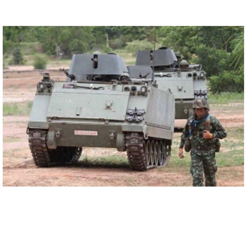 โมเดล รถจำลอง รถถัง รถ รสพ. เอ็ม 113  M113 ACAV และทหารราบ ขนาด 1/35 ของ ทบ.ไทย ขนาดประมาณ 20 ซม. (พ