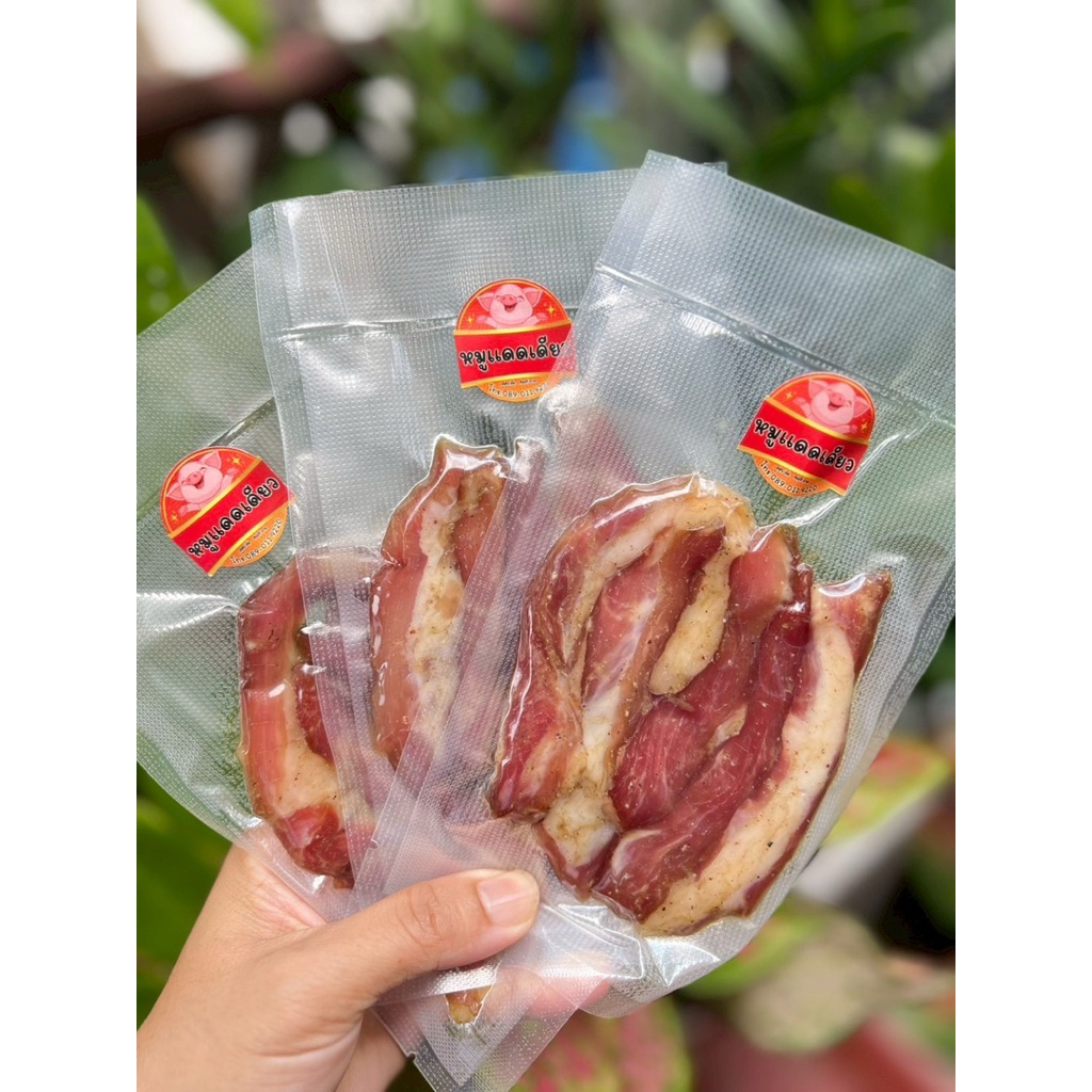 สันคอหมูแดดเดียว  อร่อยกลมกล่อม หอมเครื่องเทศ  60g.