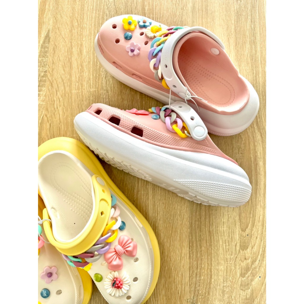 รุ่น ZH8013-2B รองเท้าหัวโต เสริมส้น รองเท้าผู้หญิง ติดดอกไม้สีสัน สไตล์น่ารักสดใส