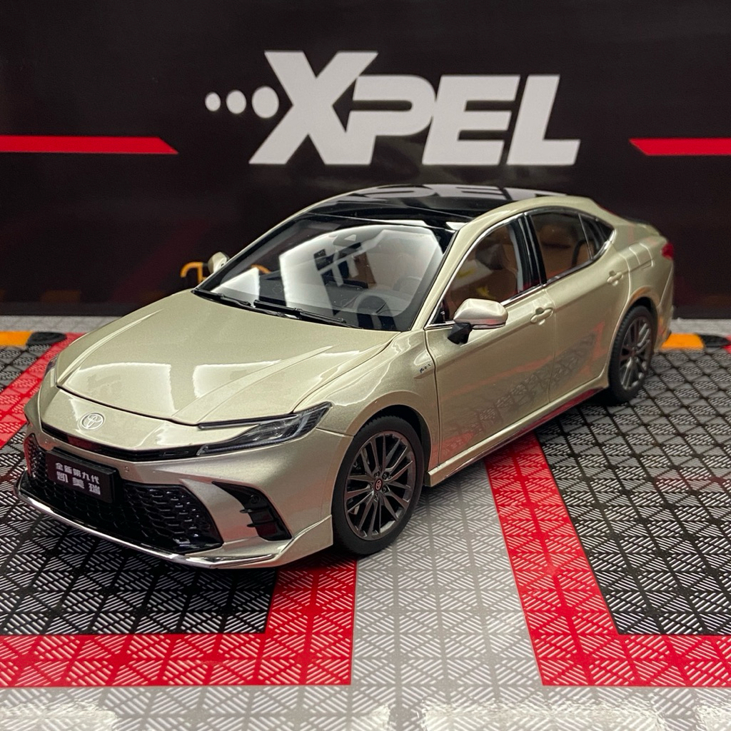 โมเดลรถเหล็ก Toyota Camry 2024 สเกล 1:18