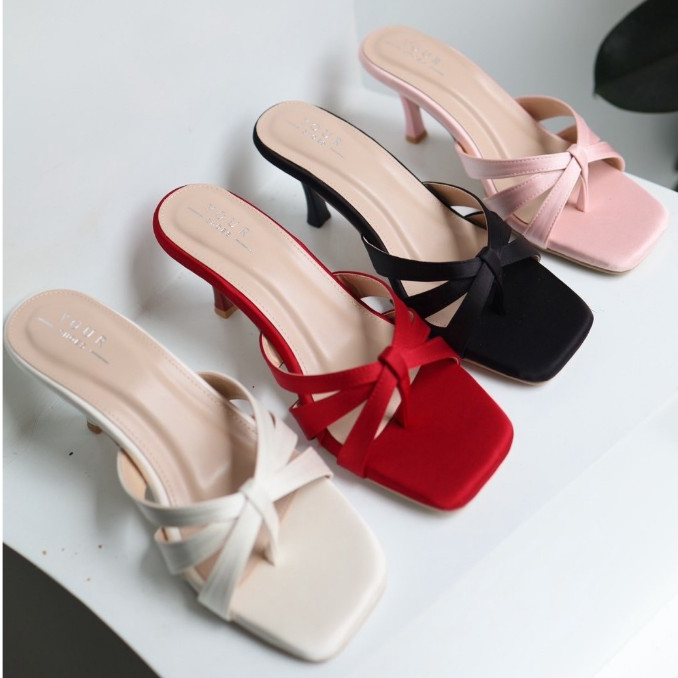 YOURSHOES B13 (เท้าอวบบวก 1ไซส์*) / รองเท้าส้นสูง 3นิ้ว รองเท้าผ้าซาติน รองเท้าออกงาน