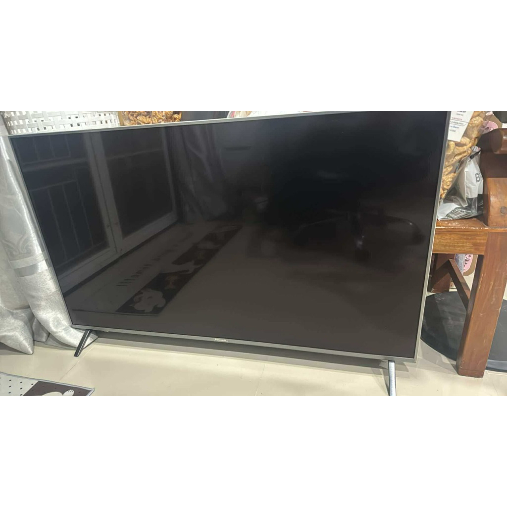 Panasonic TH-49FX700T มือสอง มีตำหนินิดหน่อย