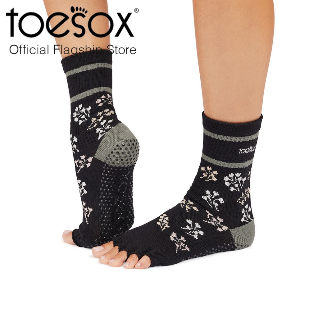 (New FALL D2 2025) Toesox Grip Grip Half Toe Crew Petal ถุงเท้ากันลื่นแยกนิ้ว เปิดนิ้วเท้า
