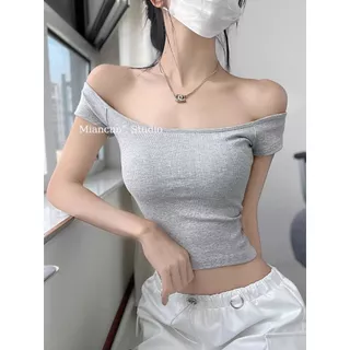 พร้อมส่งในไทย**เสื้อปาดไหล่แต่งประดับเพชรในตัว ผ้านิ่มยืดตามตัว Y260