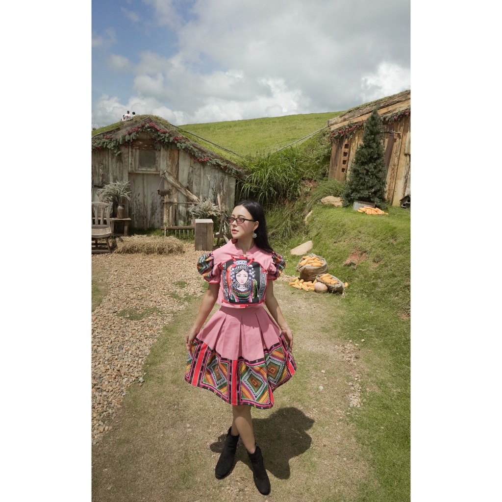 เซ็ทน้องลดาแขนตุ๊กตาและกระโปรงแบบสั้นผ้าโพลี่เอสเตอร์พิมพ์ลายไทดำ มาใหม่ - รูปที่ 2